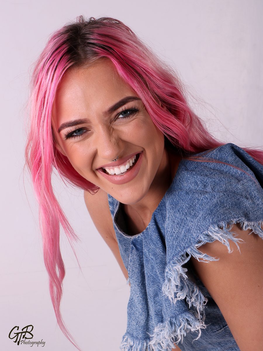 Elle gallery photograph 3
