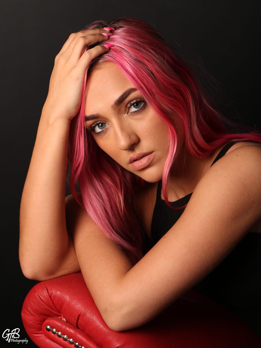 Elle gallery photograph 7